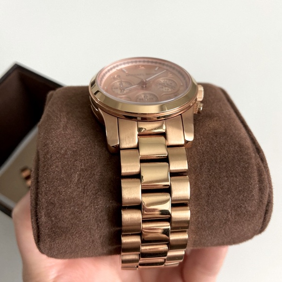 Michael Kors Women’s Rose Gold Watch MK5128 main image 8
